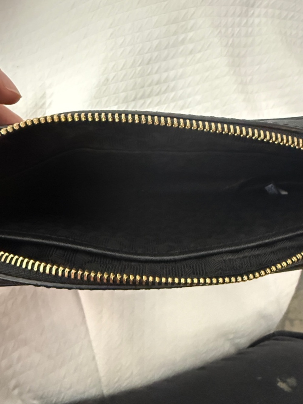 Michael Kors Black Saffiano Leather Crossbody w Gold Chain 9.5"W X 6.5"H X 2"D - Picture 7 of 14
